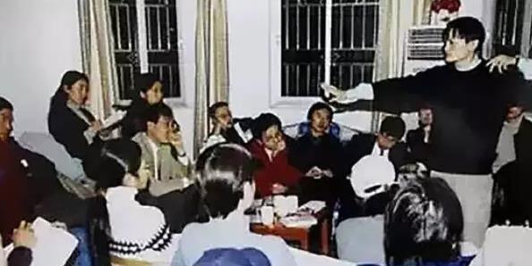 那些頂級(jí)巨頭創(chuàng)業(yè)初期的苦逼樣，谷歌、蘋(píng)果、阿里、騰訊、華為...